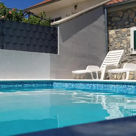 Kamena Kuca Rutar * Pridraga