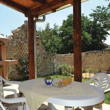 Kamena Kuca Rutar * Pridraga