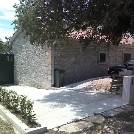 Kamena Kuca Rutar Pridraga