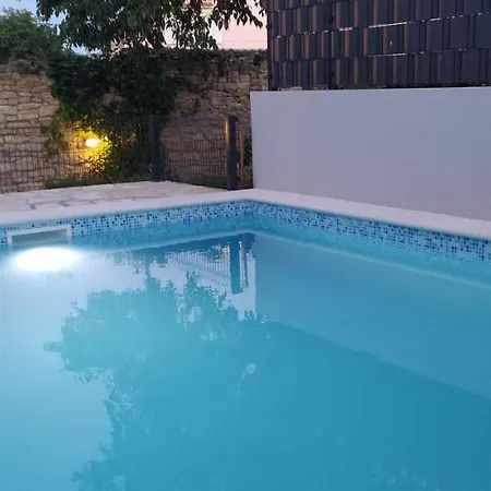 Kamena Kuca Rutar Holiday home *