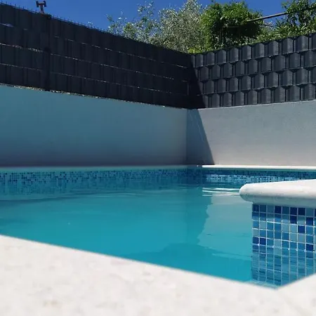 Holiday home Kamena Kuca Rutar *