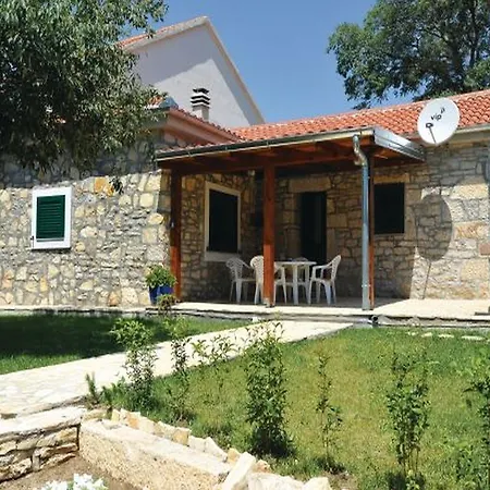 Kamena Kuca Rutar Holiday home *
